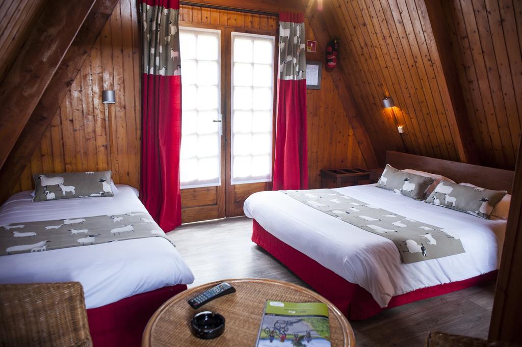 Logis Le Vieux Logis Hotel Lestelle-Betharram Exterior photo