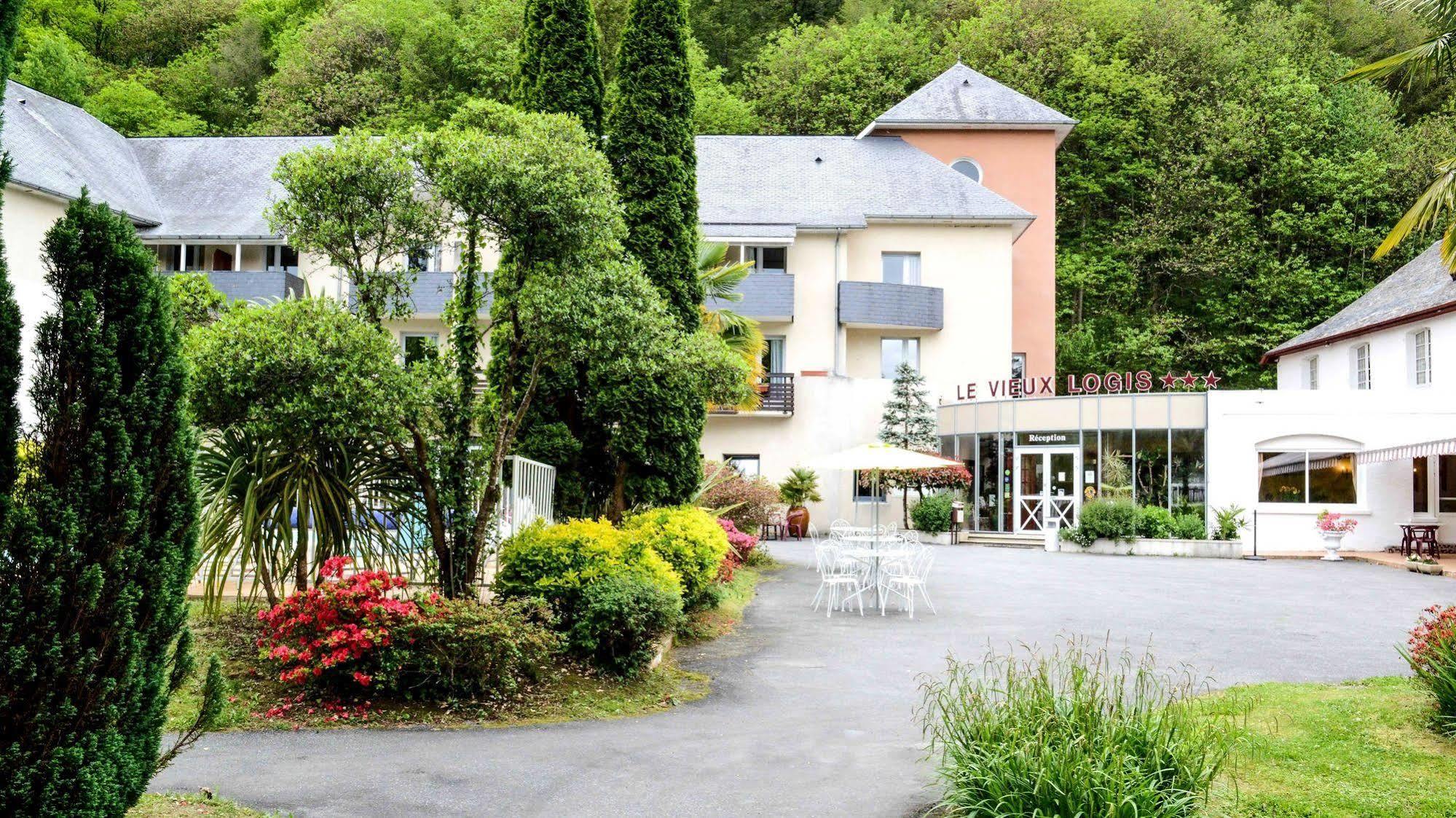 Logis Le Vieux Logis Hotel Lestelle-Betharram Exterior photo
