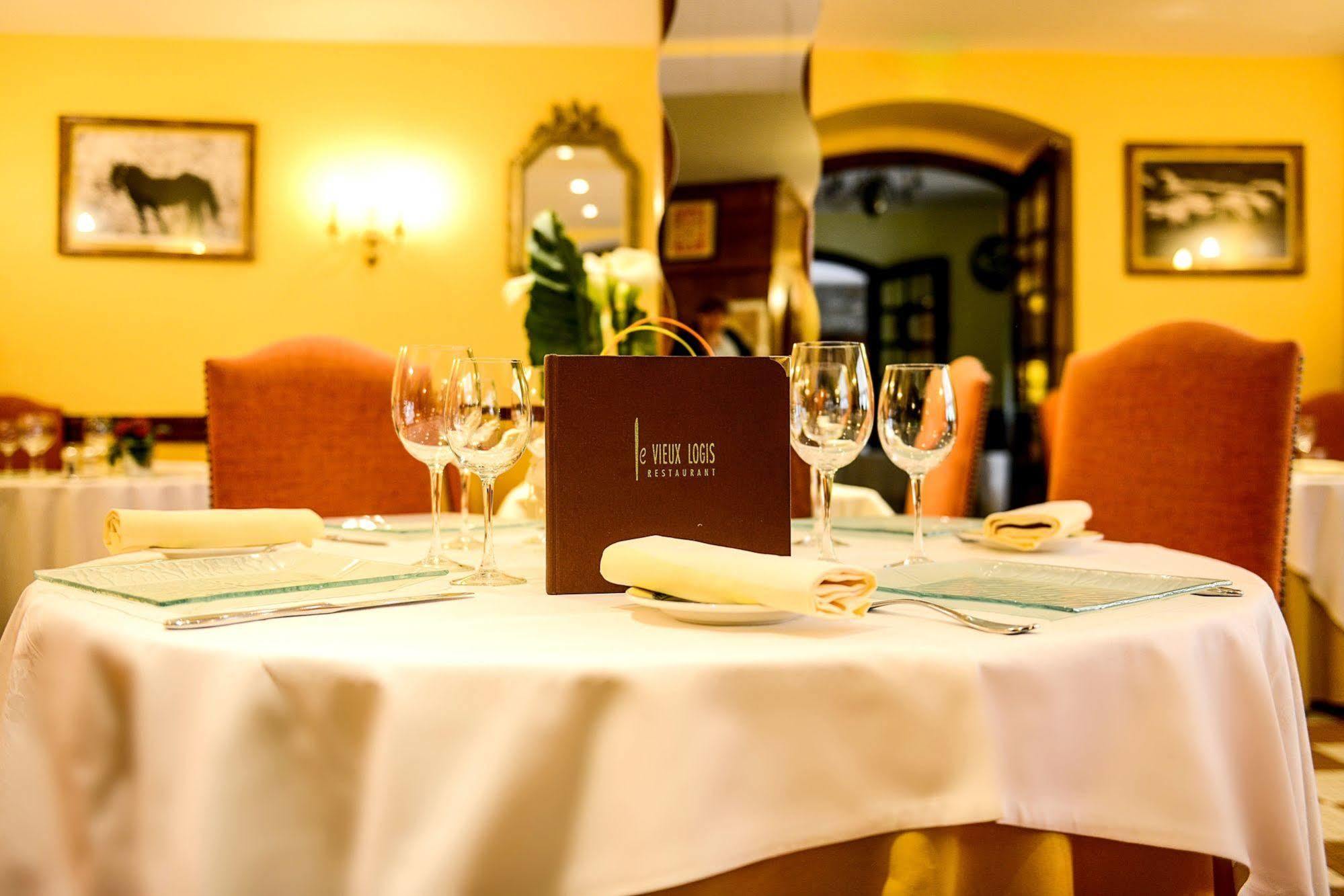 Logis Le Vieux Logis Hotel Lestelle-Betharram Exterior photo