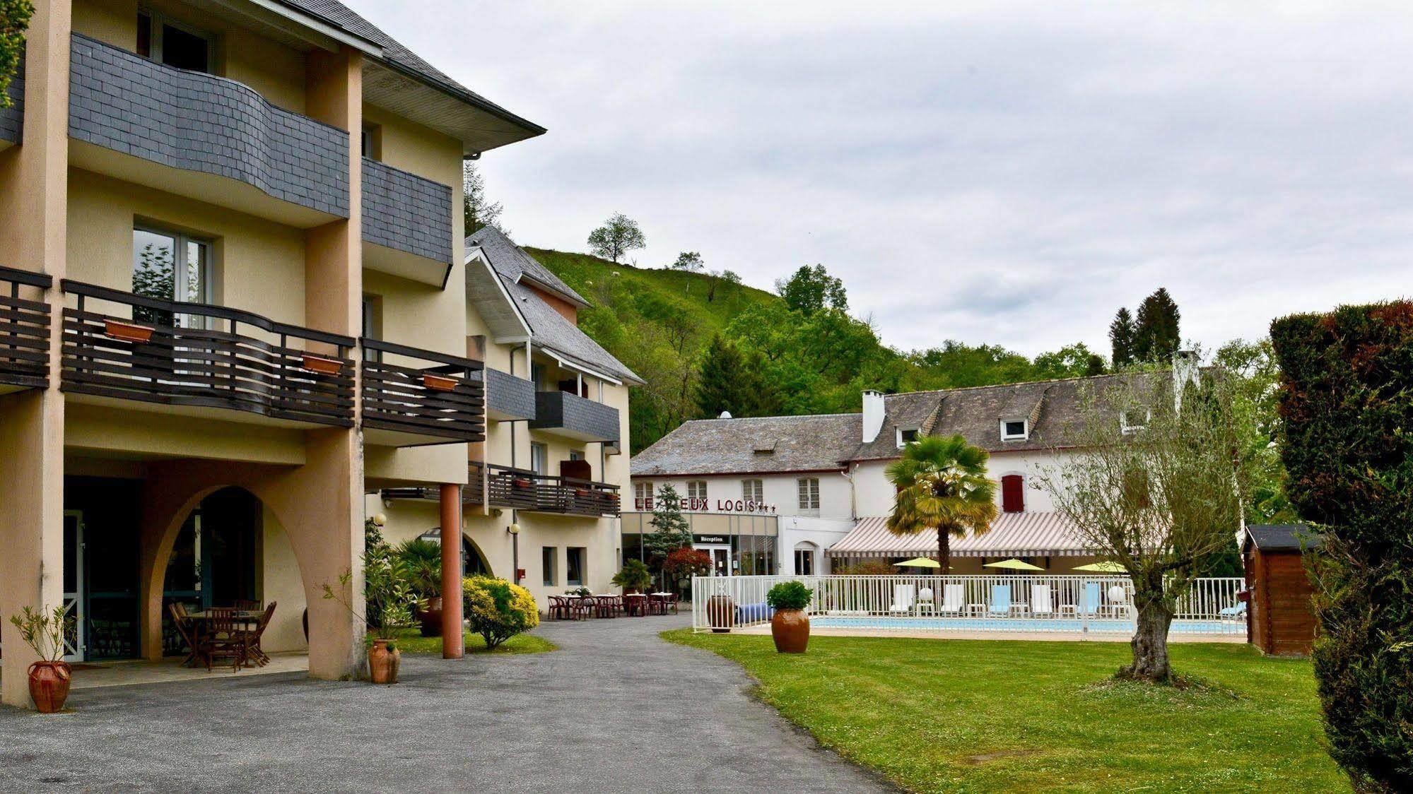 Logis Le Vieux Logis Hotel Lestelle-Betharram Exterior photo